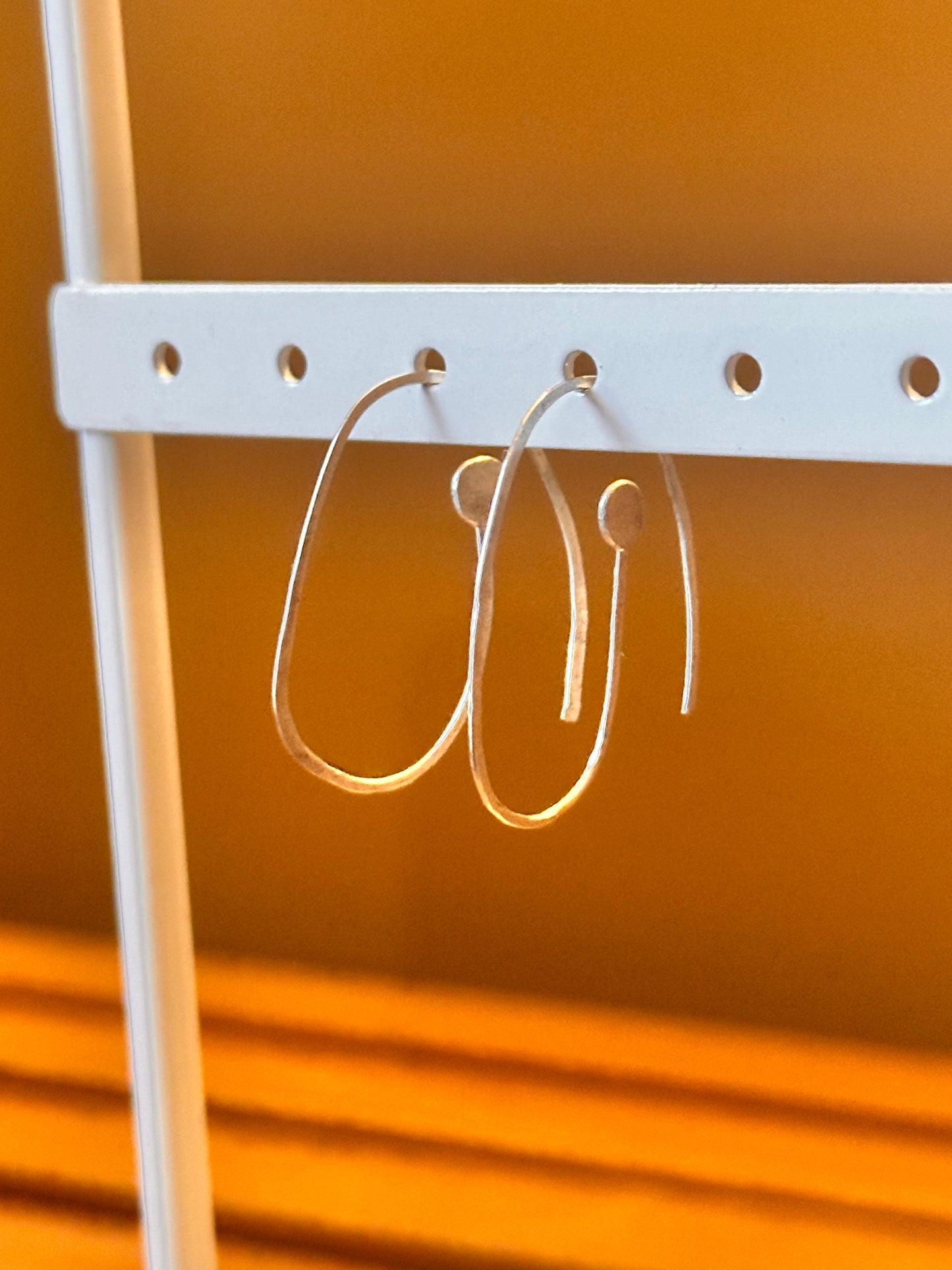 Minimalist Hoop