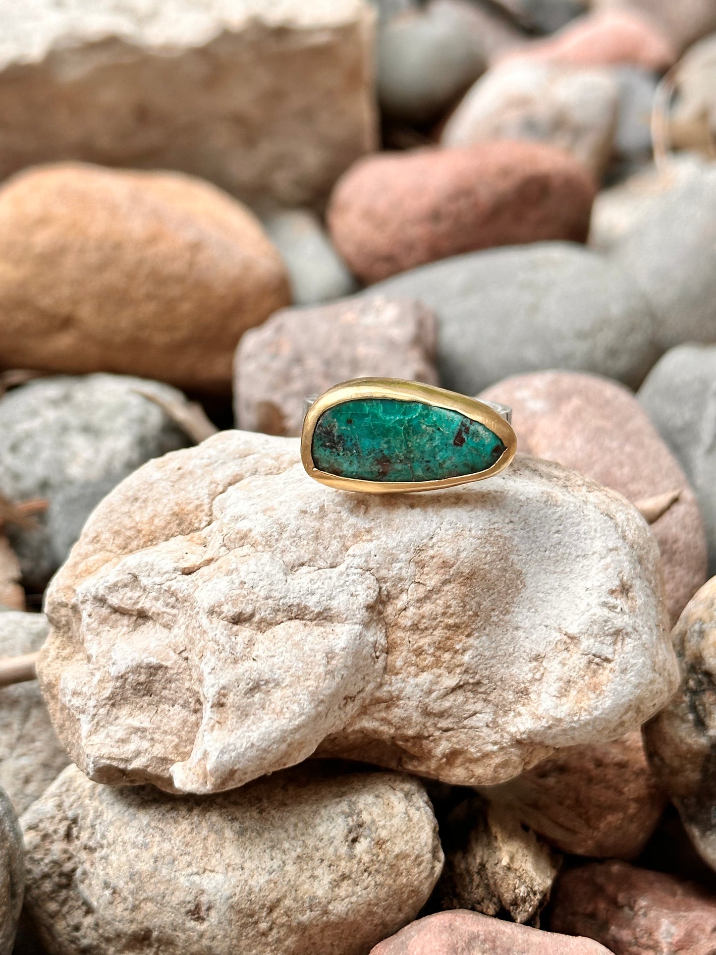 Chrysocolla size 9