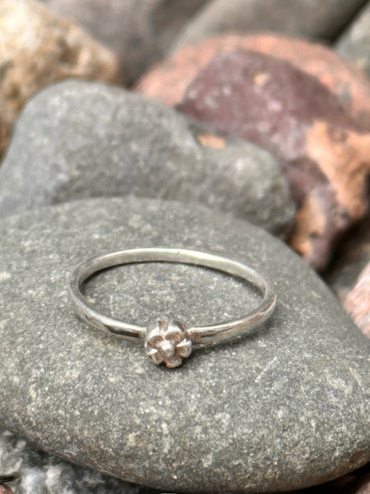 Sterling Silver Flower size 7.5