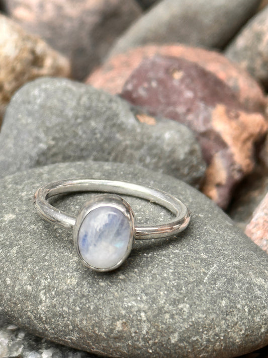 Moonstone size 8
