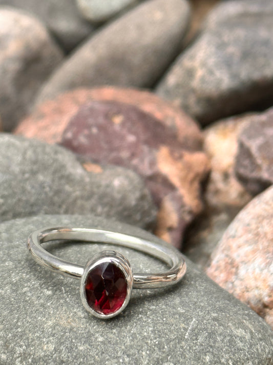 Rhodolite Garnet size 8