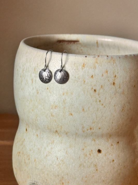 Fine Silver Floral Pattern Domed Disc Earring